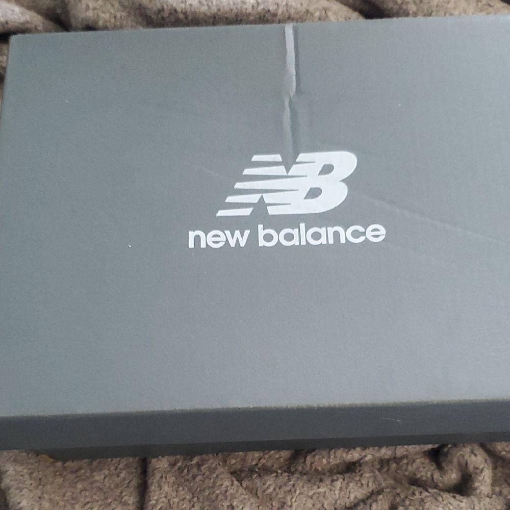 New Balance Shoe White Beige Size 11